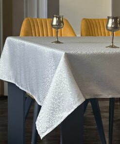 Stolnjak Viktorija 140x220cm Bela boja