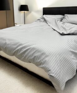 Posteljina Saten pruga Svetlo siva boja 200x220cm 100% pamuk